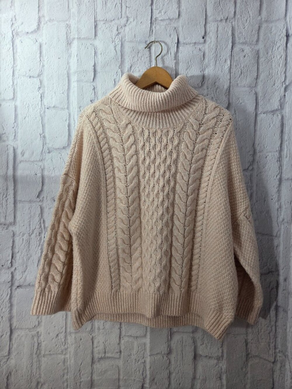 Calvin Klein Extra Large Light Pink Cozy Cable Knit Classic Turtleneck Sweater